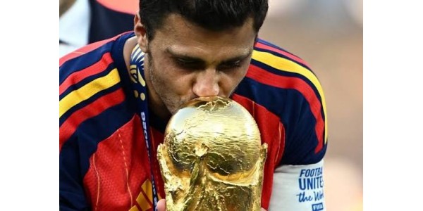 Rodrigo vinner Gullballen i VM